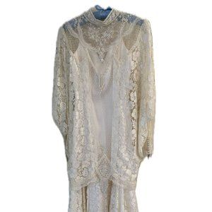 Vintage 1980's victorian-style wedding dress, Size 10